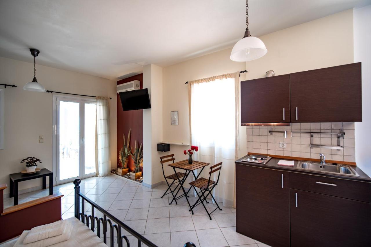 Philyra Appartments Agia Pelagia  Exterior photo